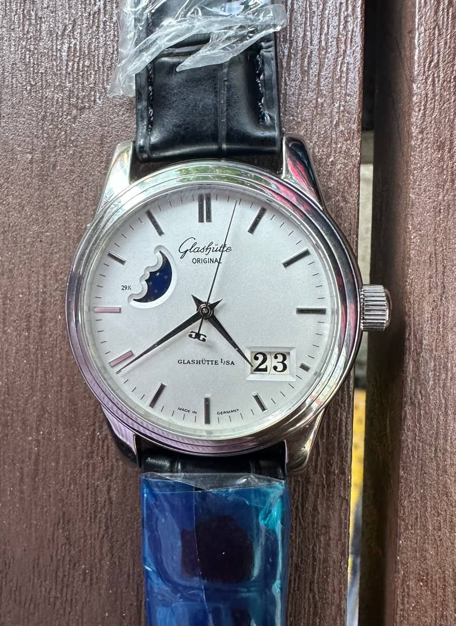 Glashutte Original Senator Moon Steel with Silver Dial on Strap 39 41 04 12 04