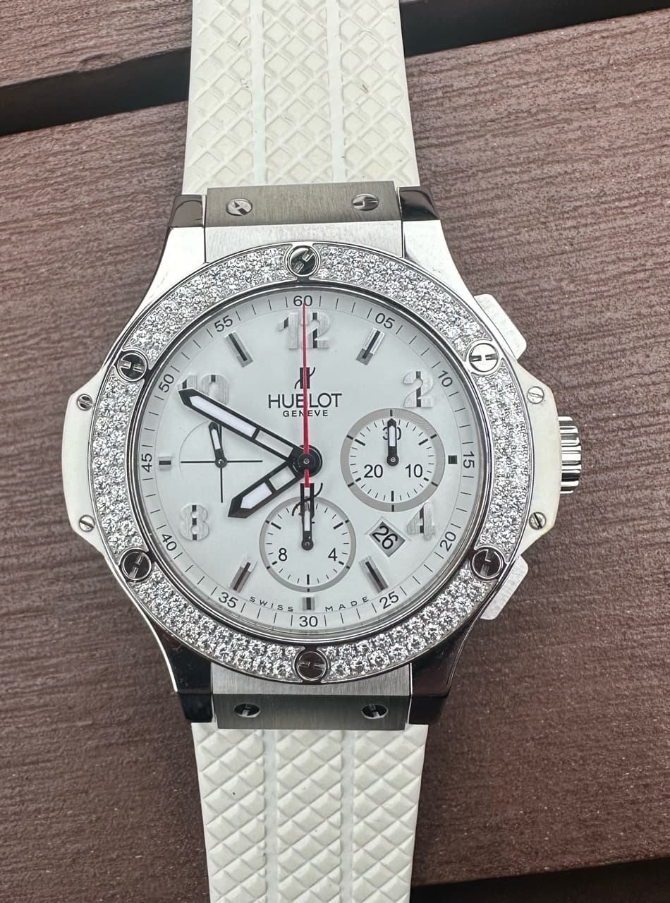 Hublot Big Bang St. Moritz Diamonds 44 mm 301.SE.230.RW.114